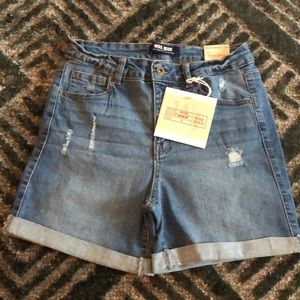 WAX jean shorts. medium wash. NWT!!